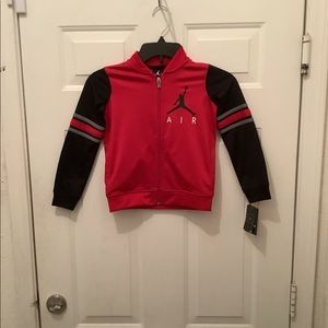 Boys 4-5 yrs old Jordan top